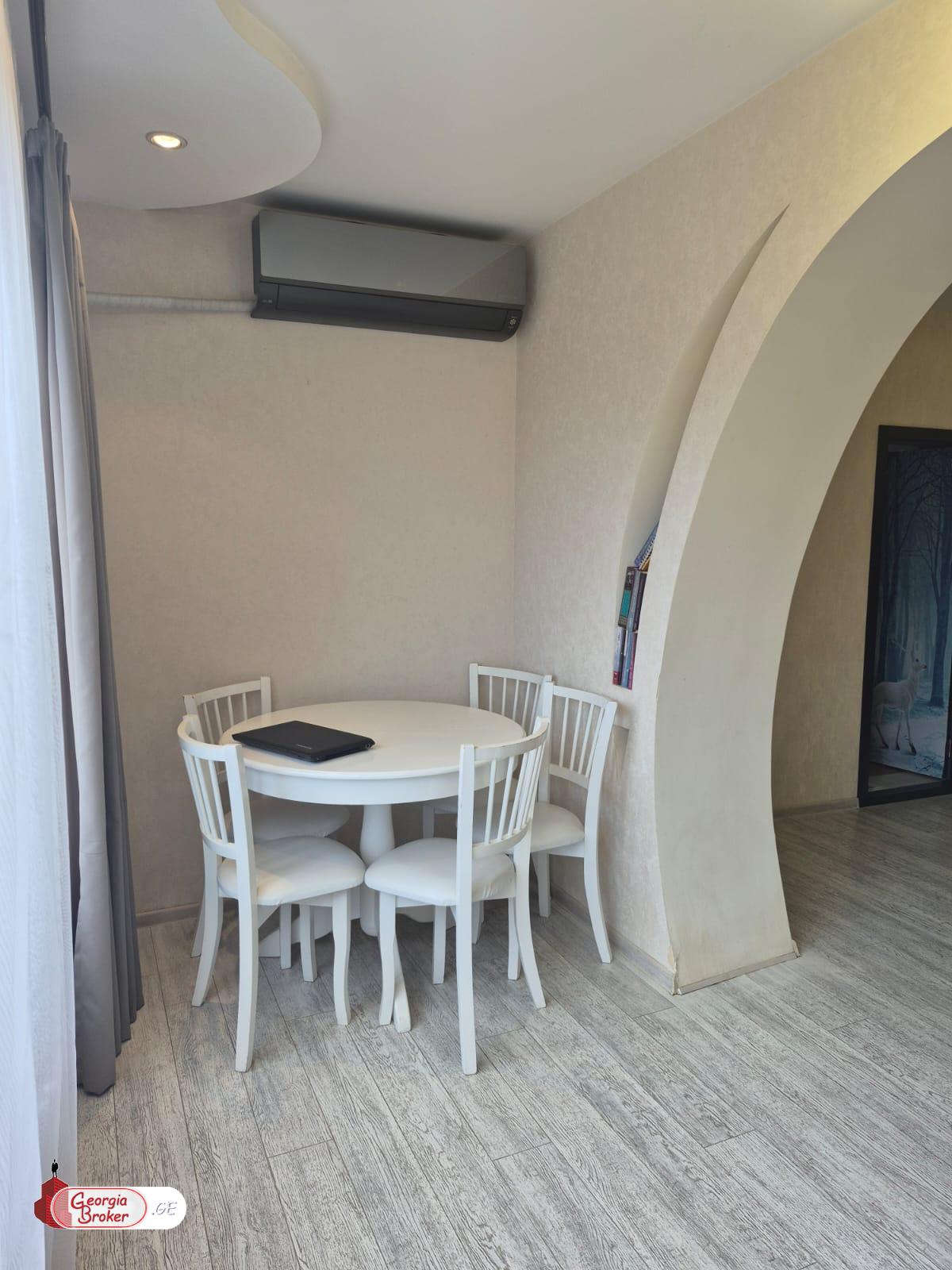 nearly repaired 3-room apartment for sale